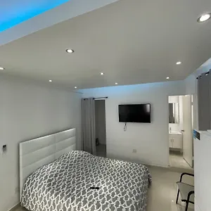 https://1058-modern-apt-5.greaterantilleshotels.net
